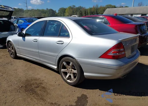 2007 Mercedes-Benz C 230 Sport из США, поврежденный, VIN WDBRF52H07A933874